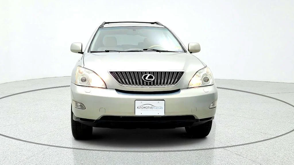 Used 2007 Bamboo Pearl Lexus AWD 4dr w/ Premium Plus Package & Heated Front Seats image 2