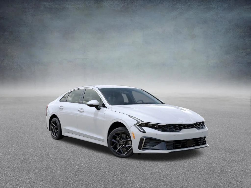 New 2026 Snow White Pearl Kia LXS FWD image 8