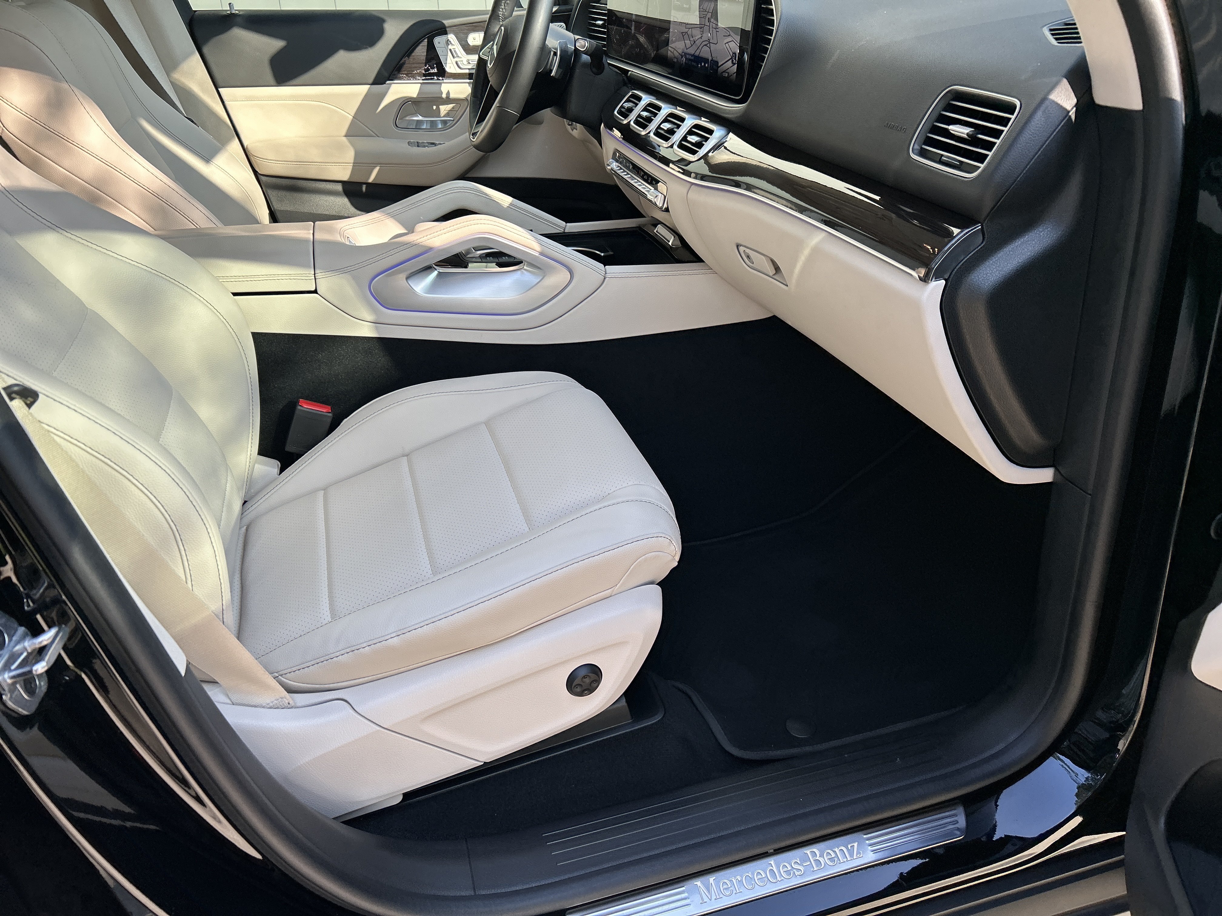 Certified Used 2025 Black Mercedes-Benz GLE 350 SUV image 48