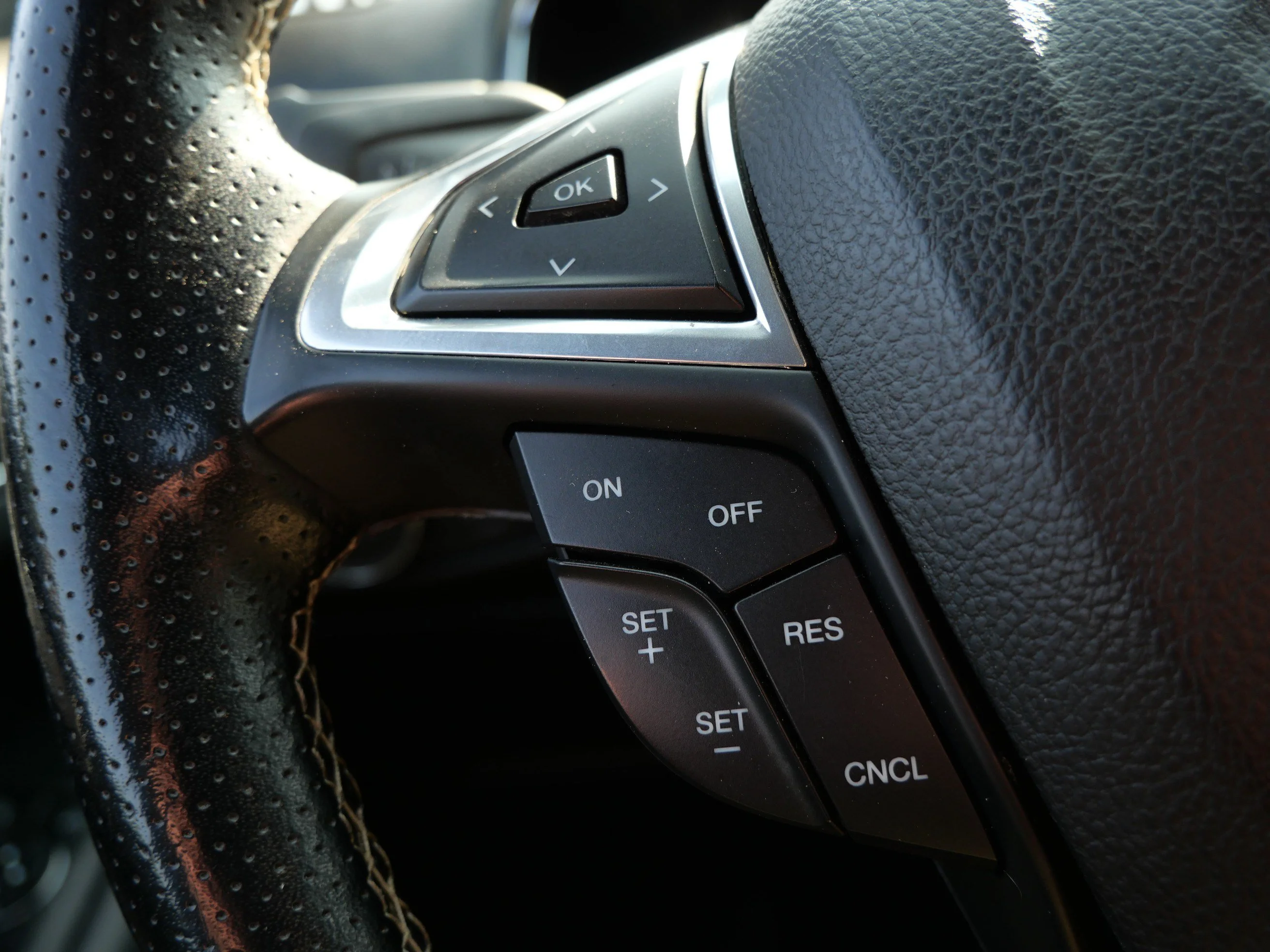 2021 Ford Edge ST - Photo 26