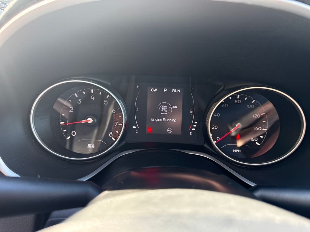 Used 2019 Gray Jeep Latitude image 15