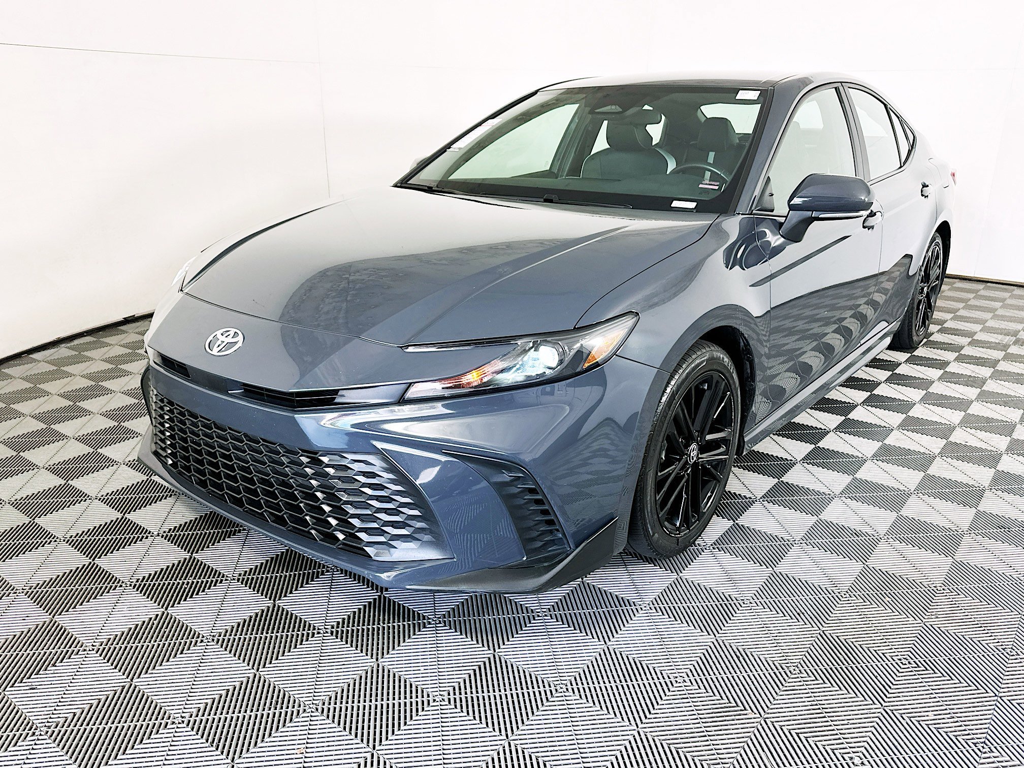 Used 2025 Underground Toyota SE image 5