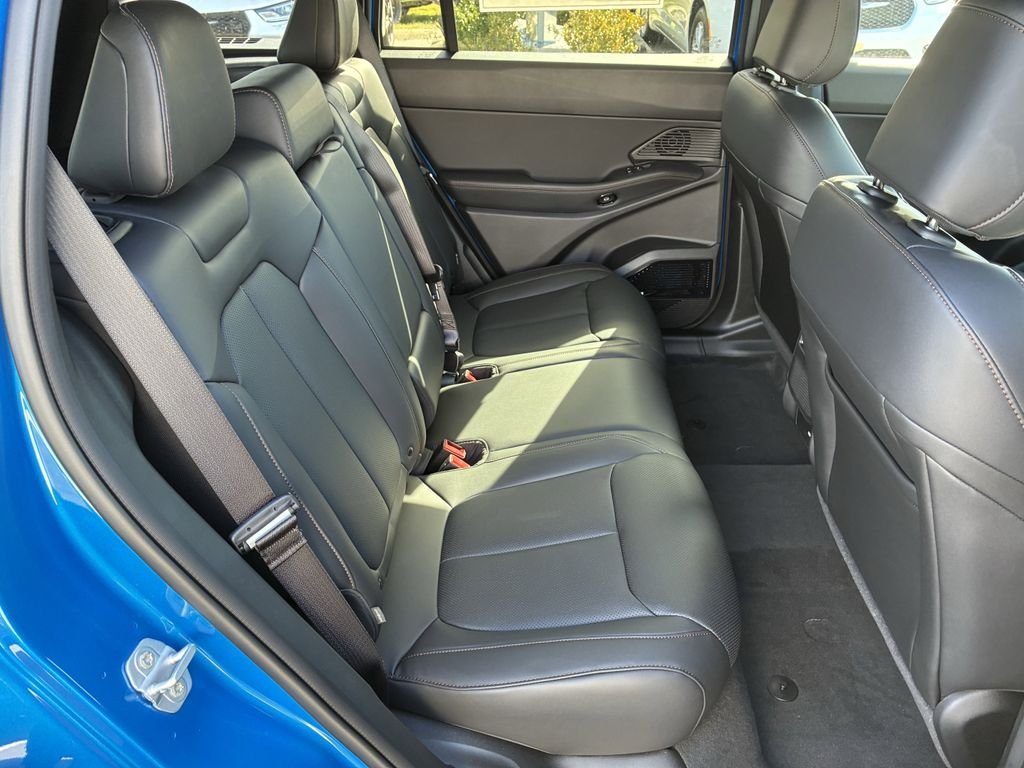 New 2026 Hydro Blue Pearlcoat Jeep Limited image 31