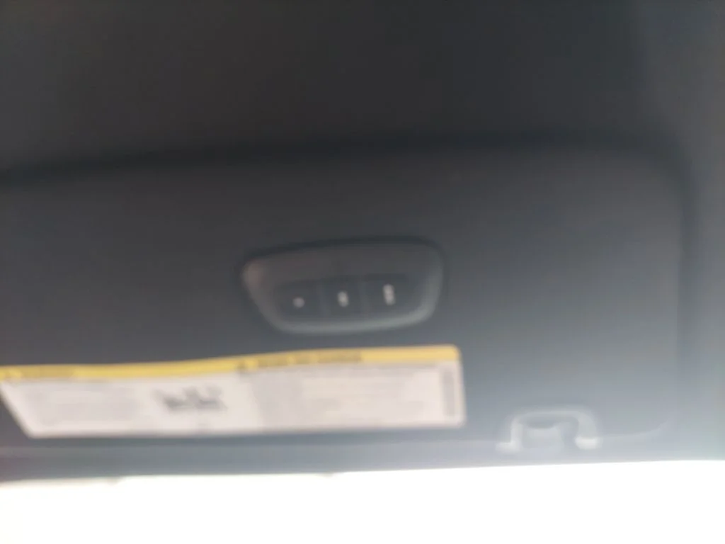 Certified Used 2025 White Chrysler Select image 30