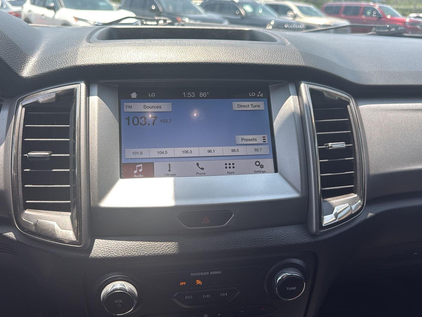 Used 2019  FORD  image 26