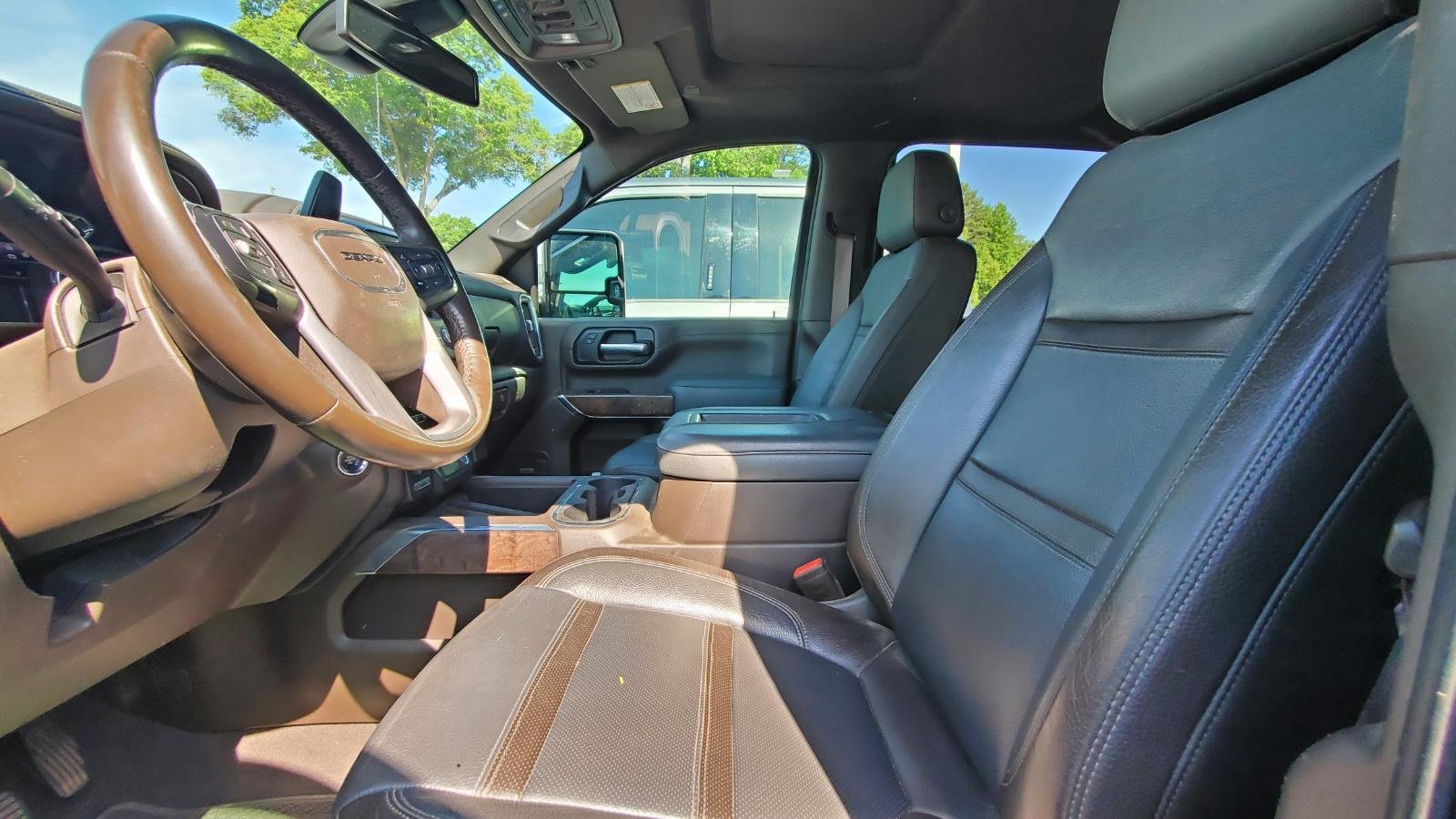 Used 2020 Carbon Black Metallic GMC Denali image 3