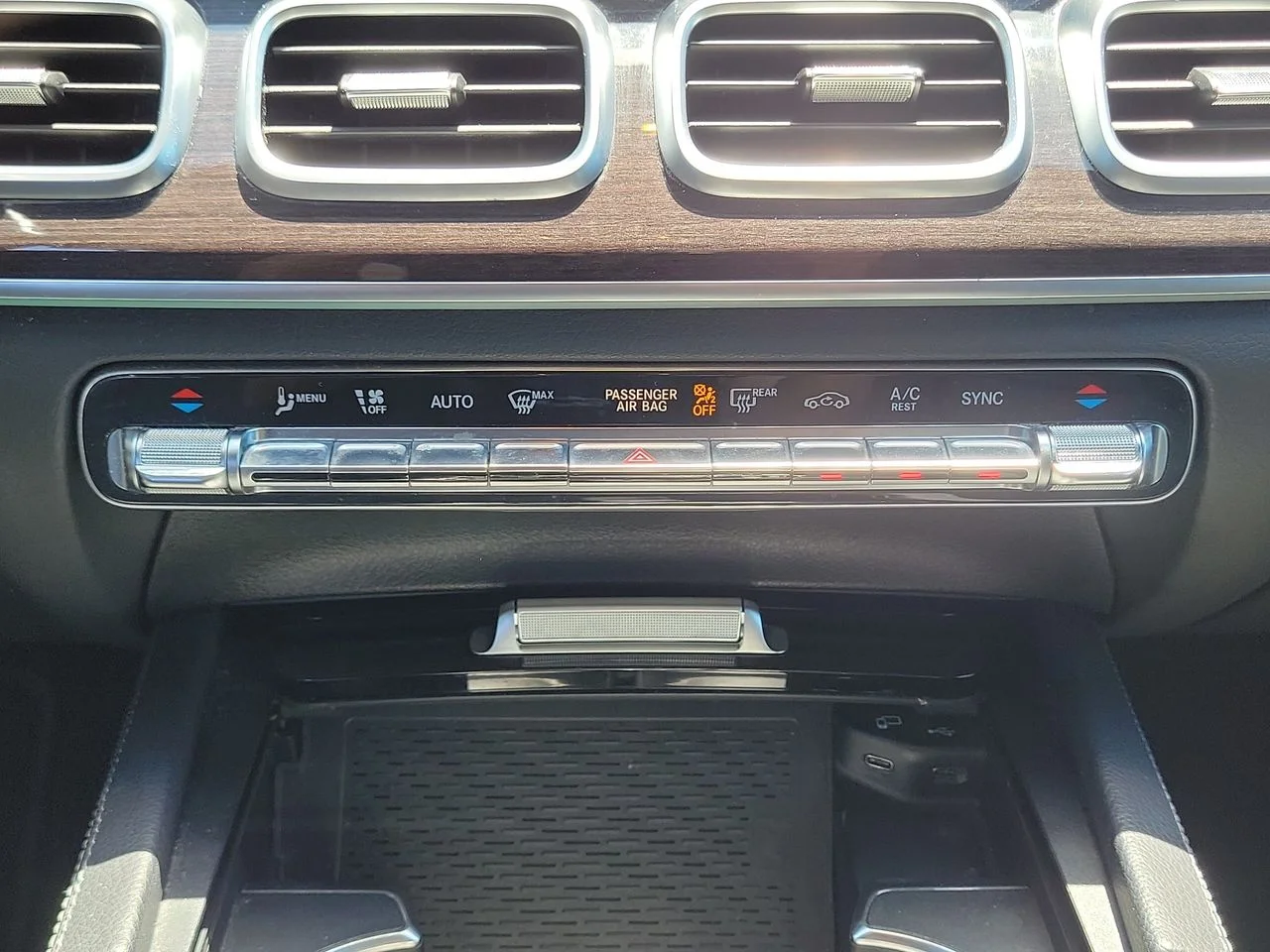 Used 2020 Gray Mercedes-Benz GLE 350 image 21
