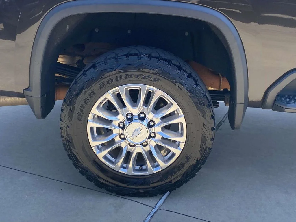 Used 2020 Brown Chevrolet High Country image 11
