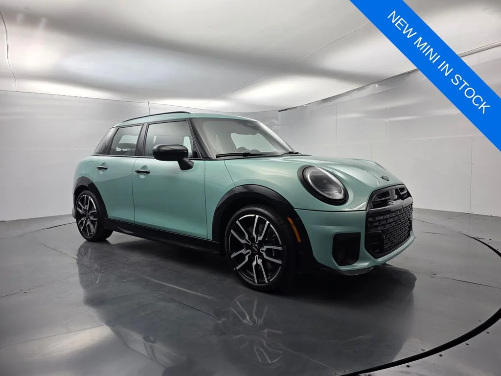 2026 MINI Hardtop Cooper S's photo