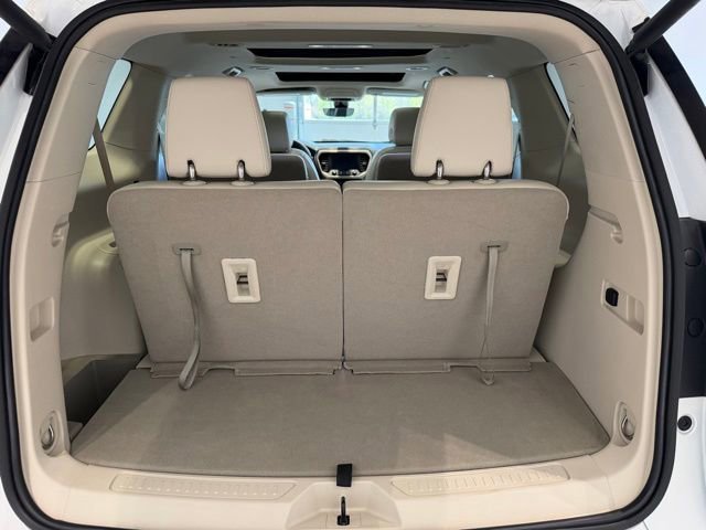 Used 2023 White Frost Tricoat GMC Denali image 8