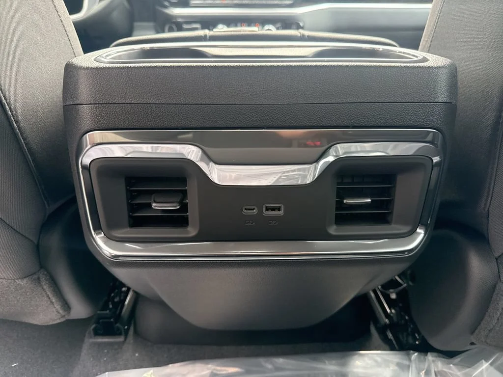 New 2026 Sterling Metallic GMC Elevation image 21