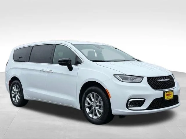 2026 Chrysler Pacifica Select AWD's photo
