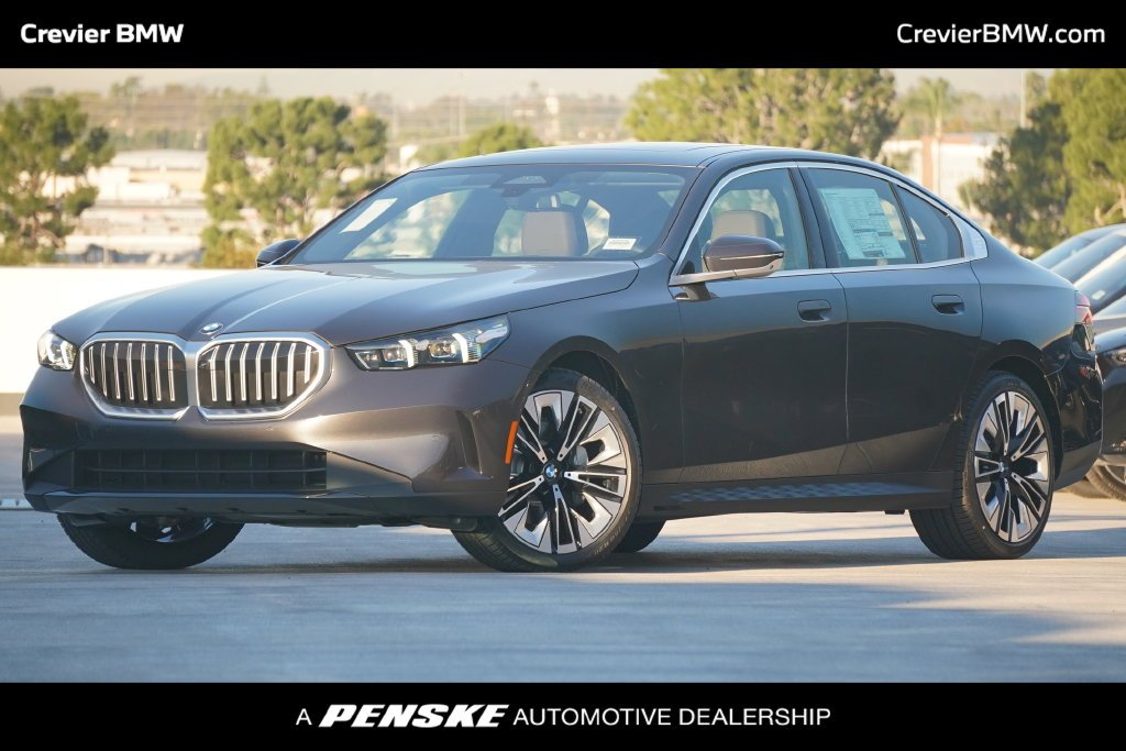 Used 2026 Dark Graphite BMW 530i image 1