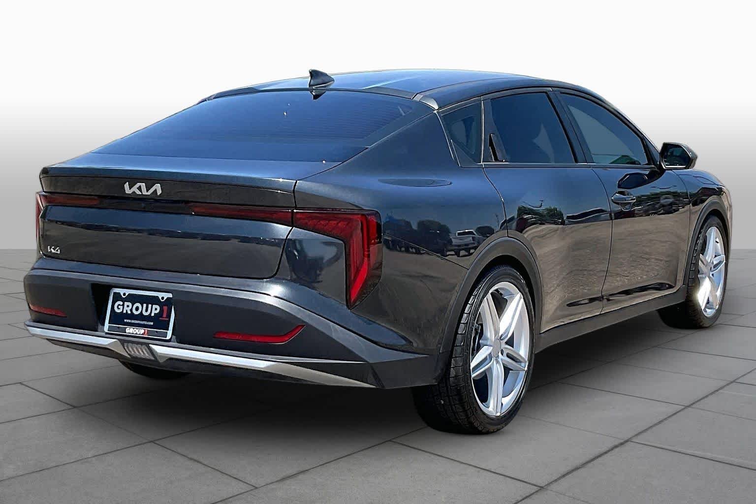 Used 2025 Interstellar Gray Kia EX image 12