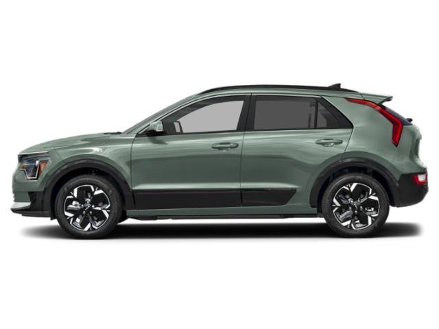 Used 2025 Cityscape Green Kia Wind image 3
