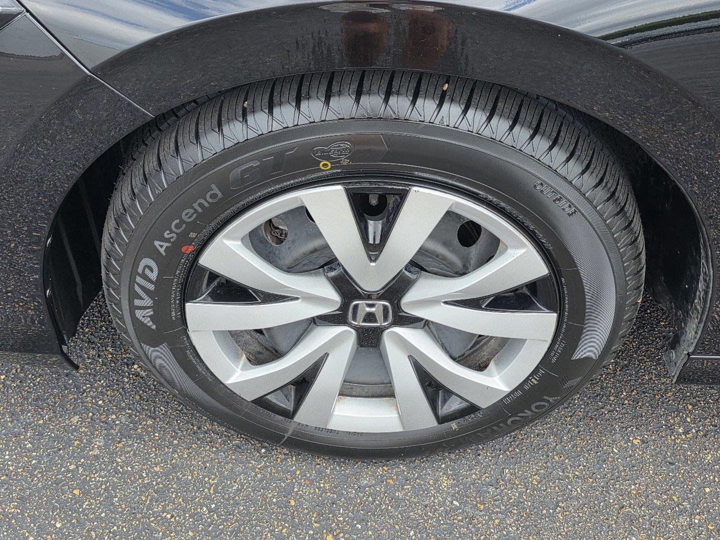 Used 2025  Honda LX image 28