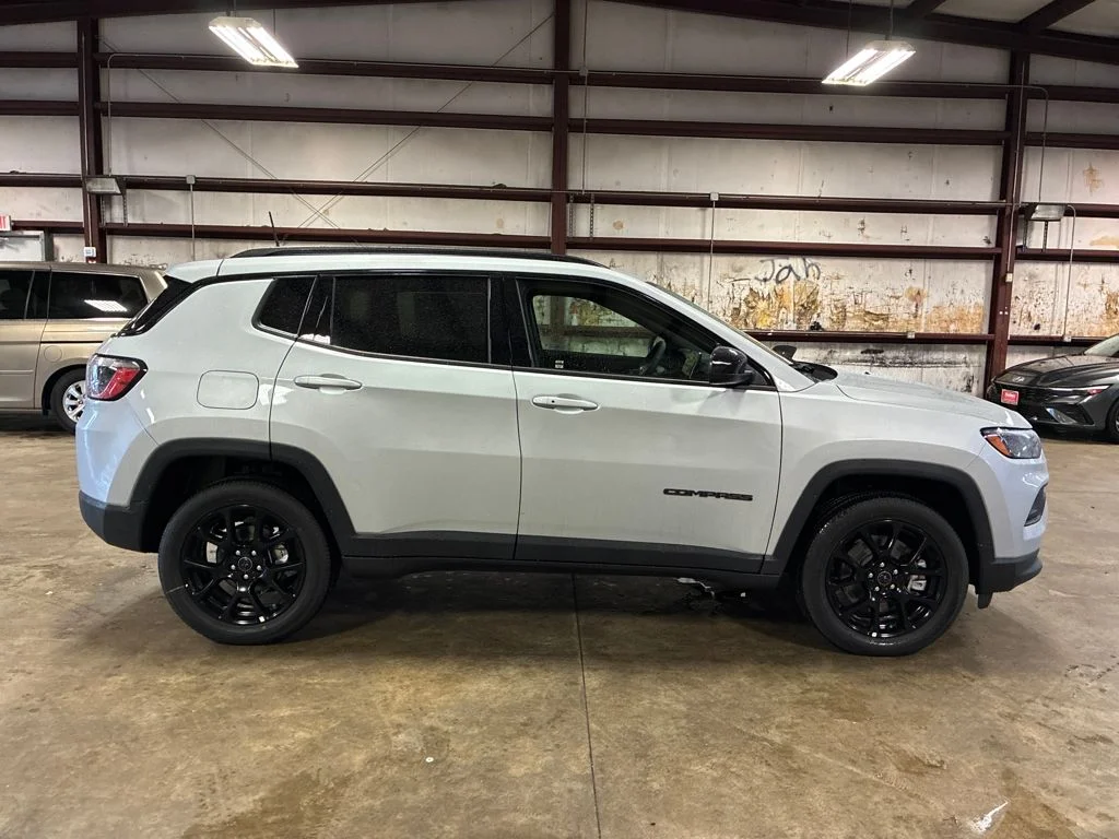 2025 Jeep Compass Latitude - Photo 7