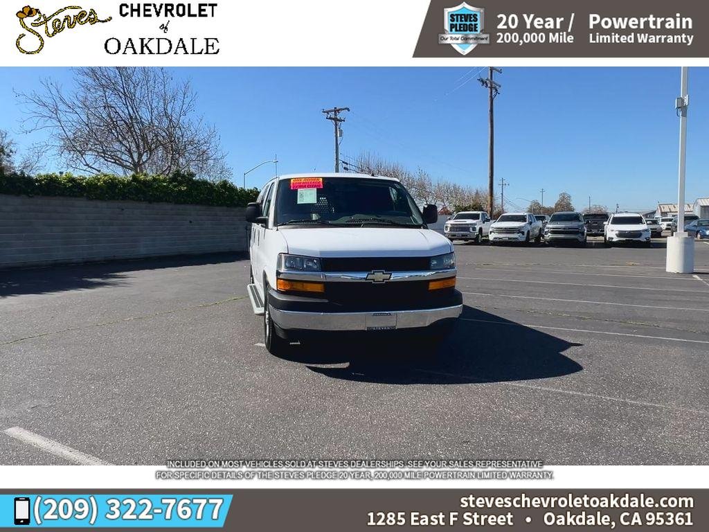 2024 Chevrolet Express Cargo 2500 WT photo 4