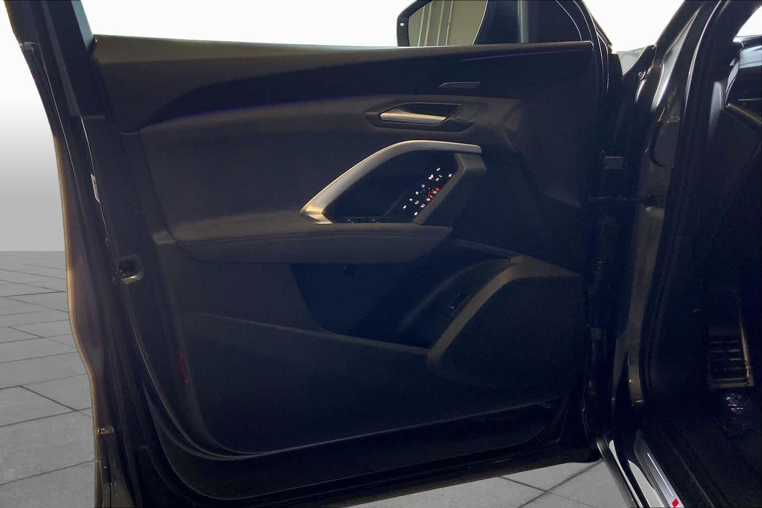 Used 2025 Daytona Gray Pearl Effect Audi Premium Plus image 22