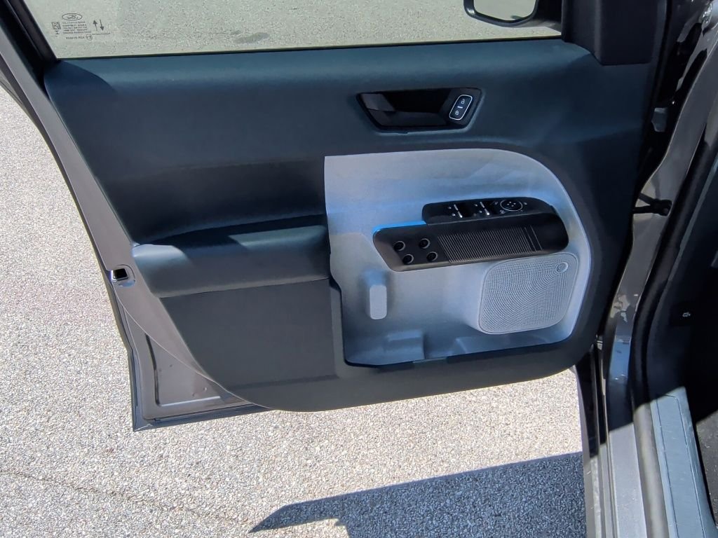 New 2025 Carbonized Gray Metallic Ford XLT image 10