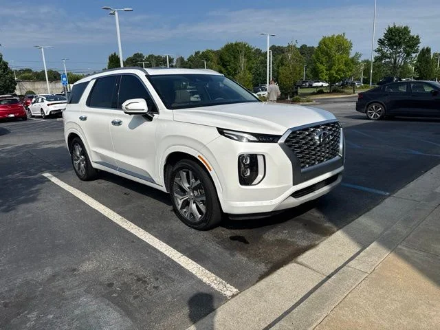Used 2022 White Hyundai Limited image 7