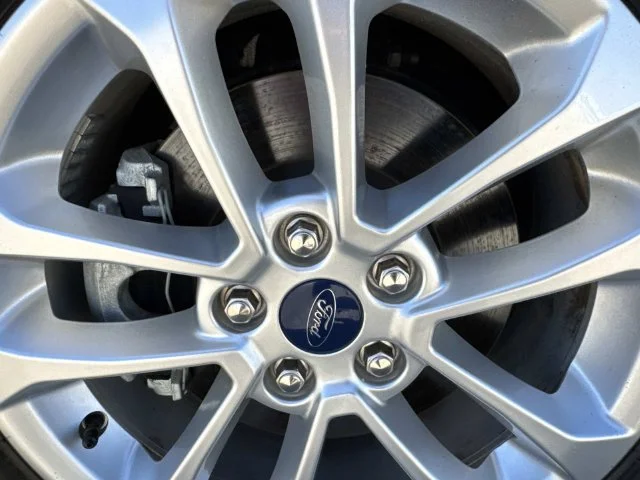 Used 2022 Black Ford SE image 11
