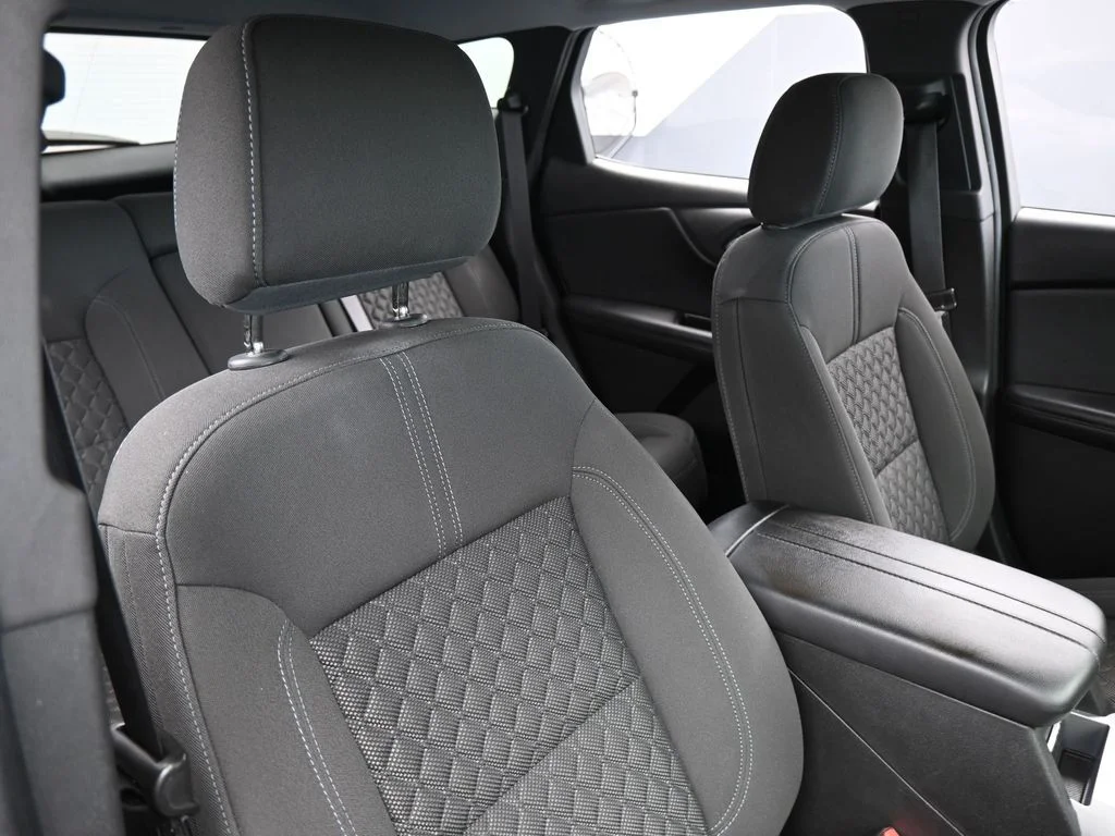 Used 2019 Silver Ice Metallic Chevrolet L image 36