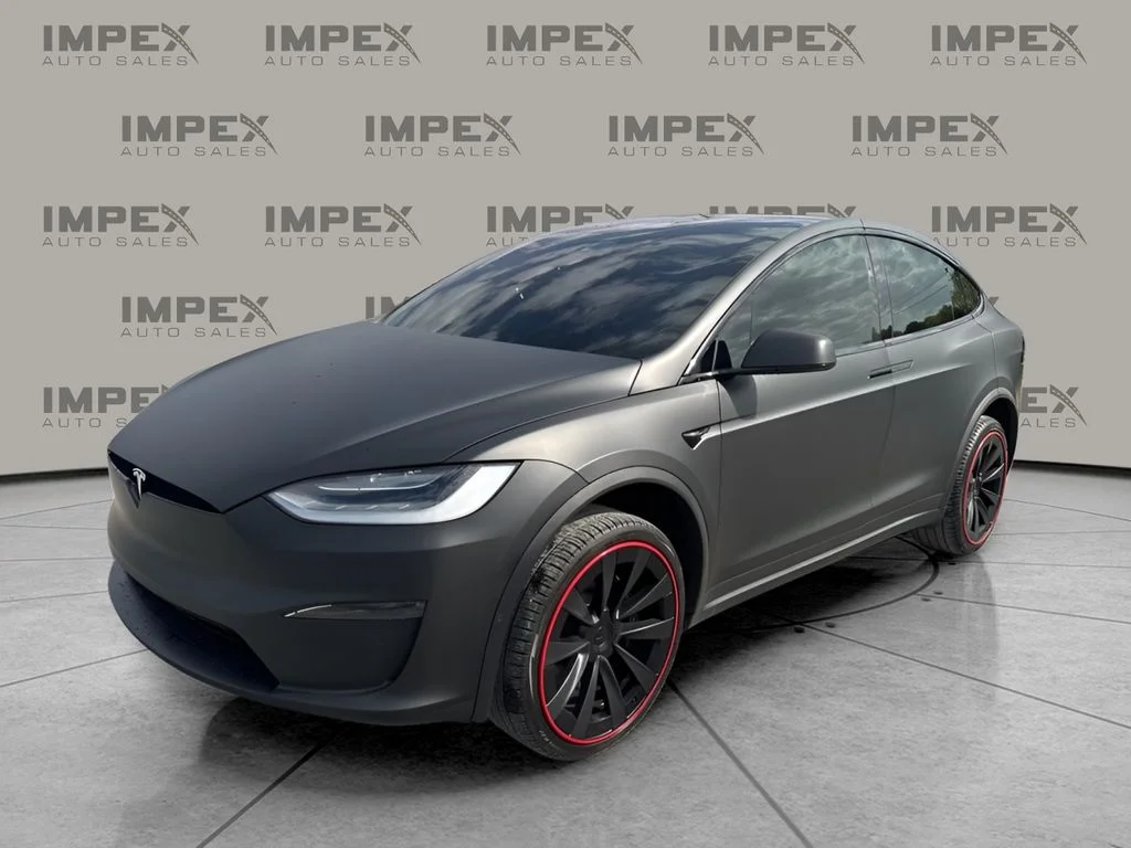 Used 2023 Gray Tesla Plaid image 1