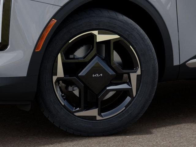 New 2026 Wolf Gray Kia EX image 9