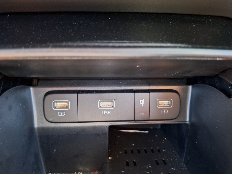 Used 2022 Black Kia EX image 16