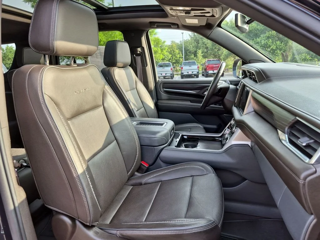Used 2022 Blue GMC Denali image 37