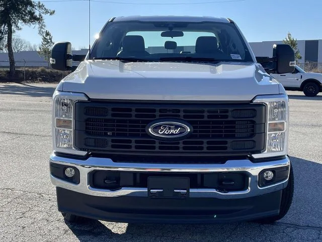 New 2026 Oxford White Ford F-350® XL image 23