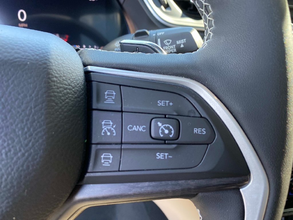 Used 2023 Gray Jeep Limited image 21