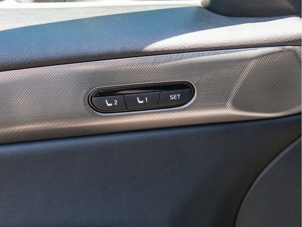 New 2027 BLACK OBSIDIAN INFINITI Luxe AWD image 10