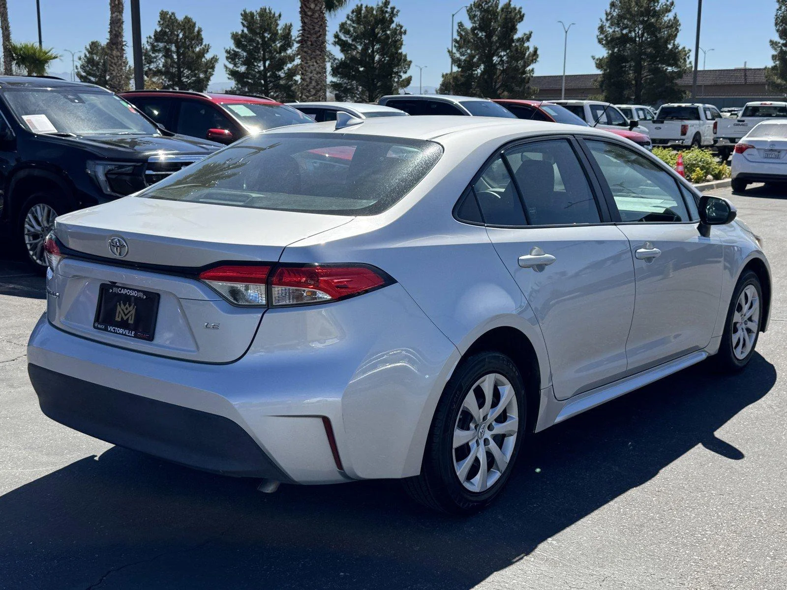 Used 2023 Classic Silver Me Toyota LE image 6