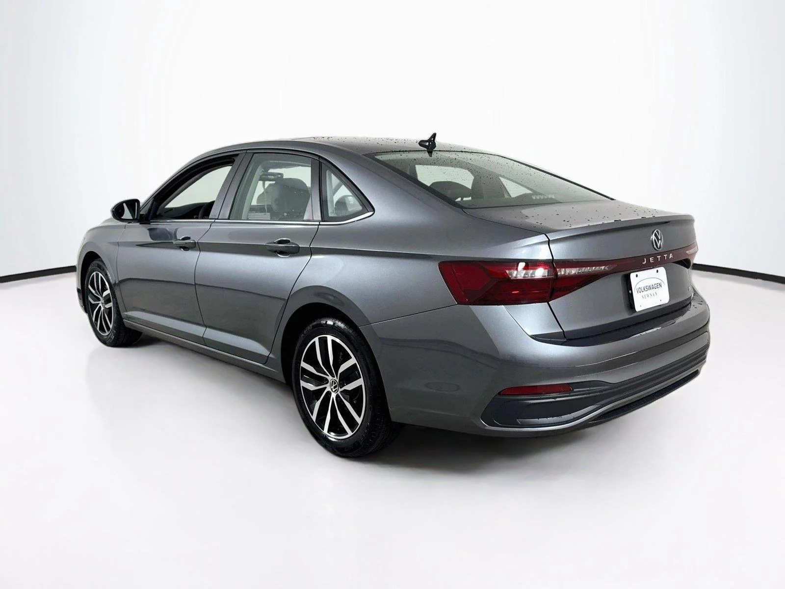 New 2027 GRAY Volkswagen SE image 7