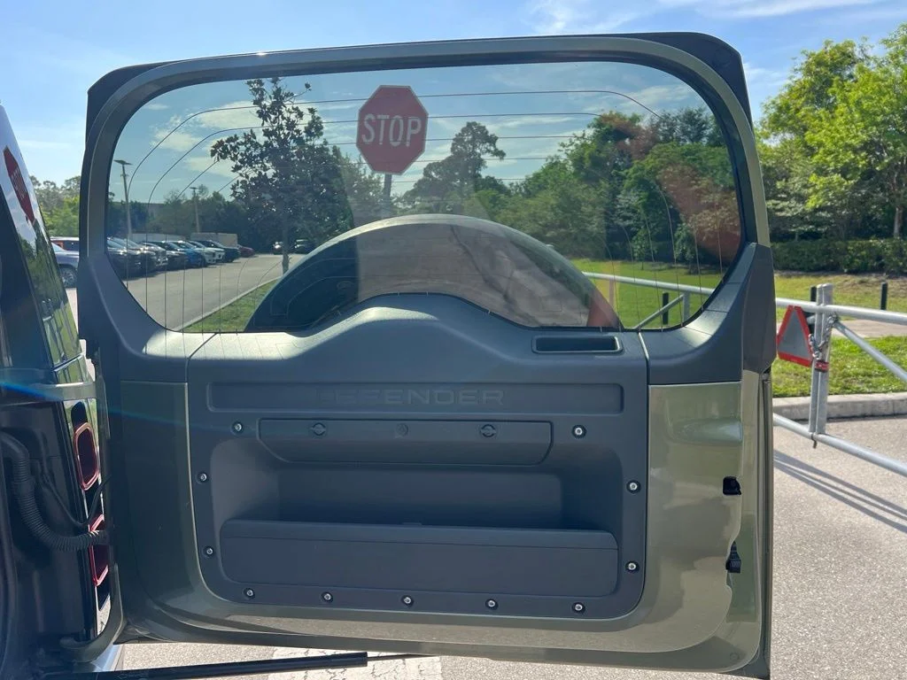 Used 2024 Green Land Rover S image 28