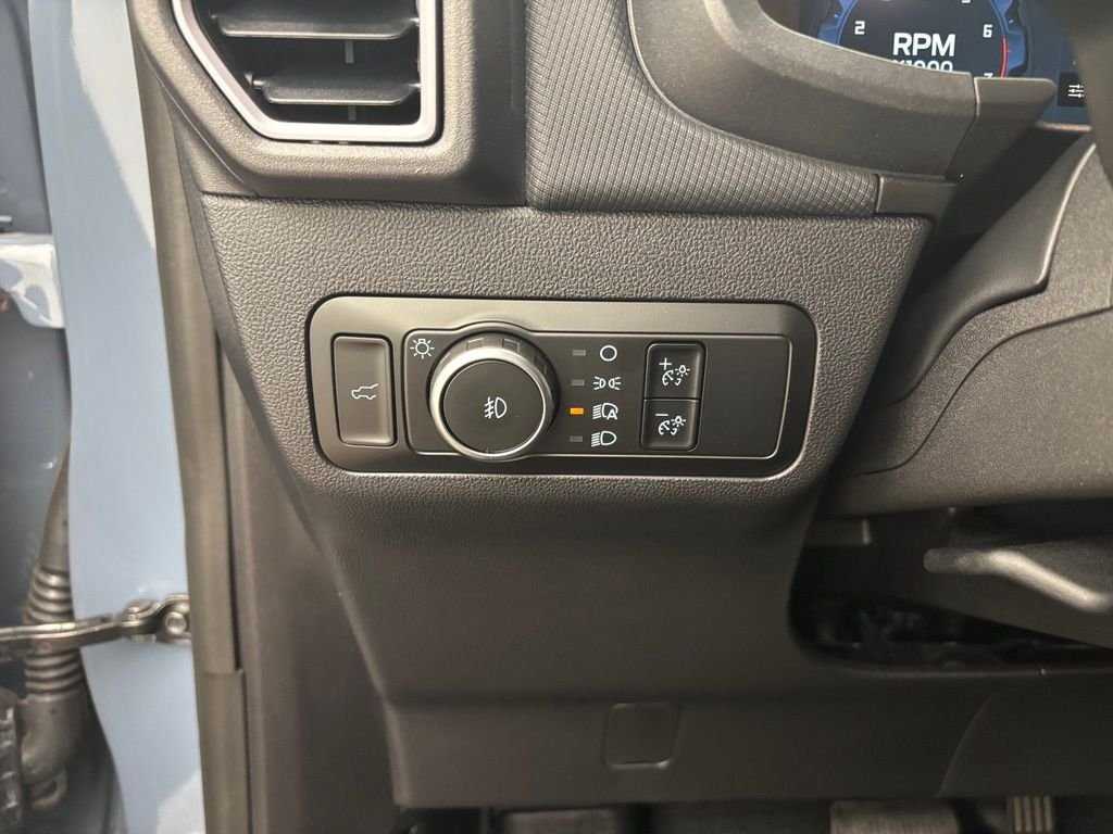 Used 2025 Gray Ford Outer Banks image 27