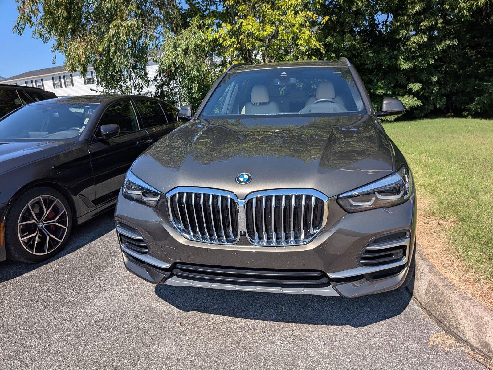 Used 2022 Manhattan Green Metallic BMW xDrive40i image 2