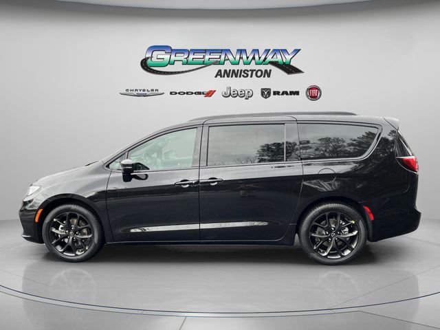 New 2026 Diamond Black Crystal Pearl-Coat Exterior Paint Chrysler Select image 4