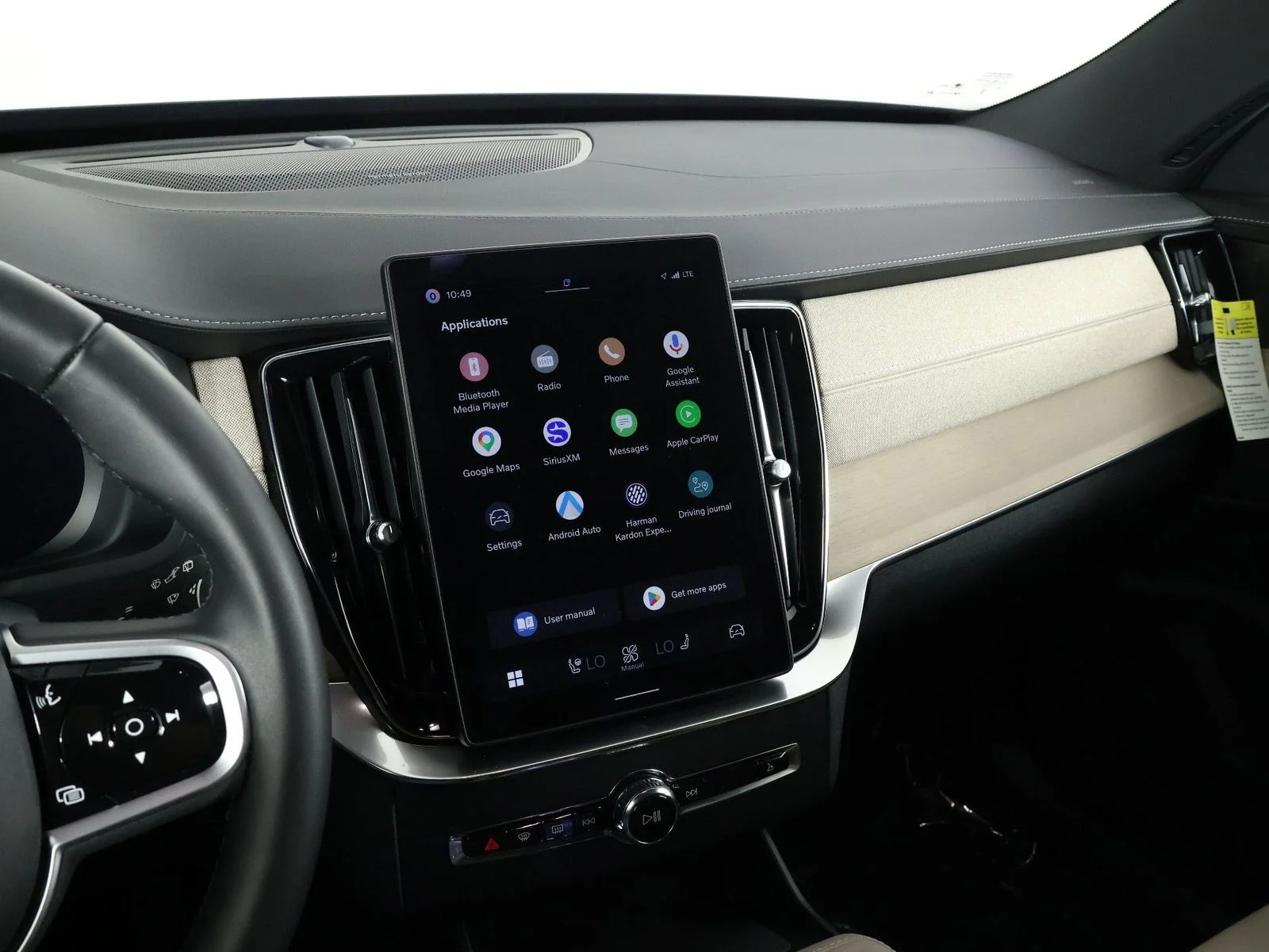 2026 Volvo XC90 Plus - Photo 9