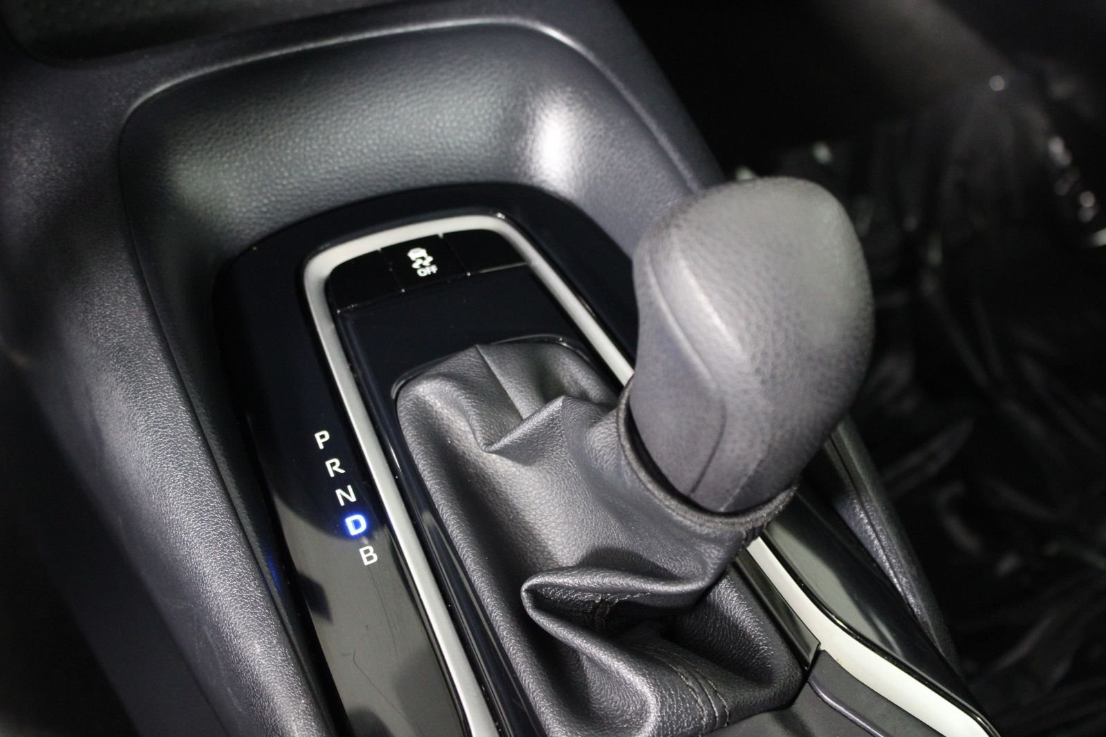 Used 2023 Gray Toyota LE image 23