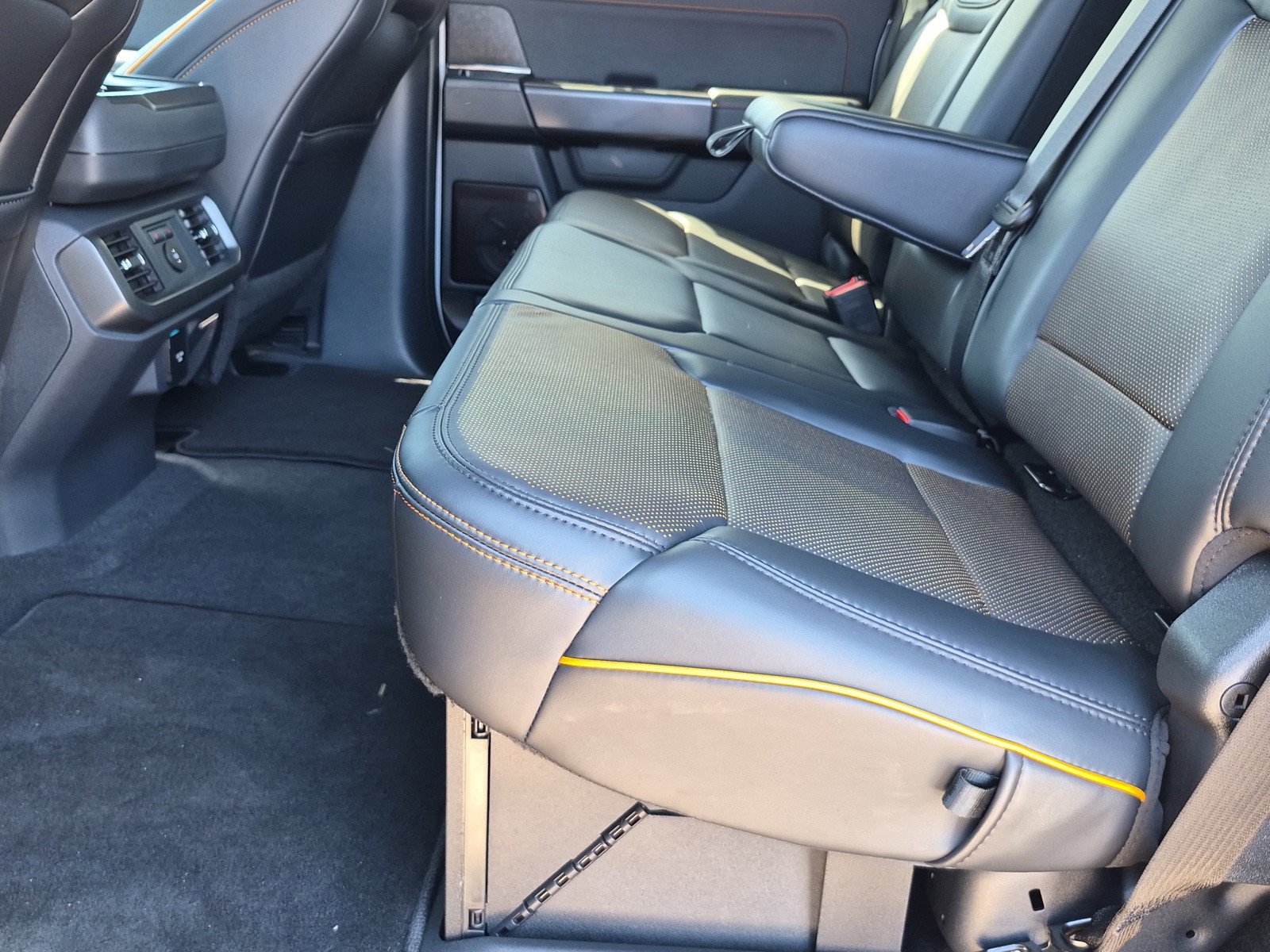New 2025 Space White Metallic Ford Tremor® image 16