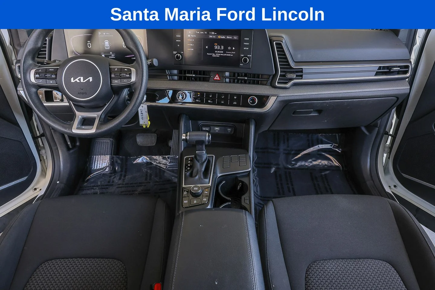 Used 2023 Snow White Pearl Kia LX image 36