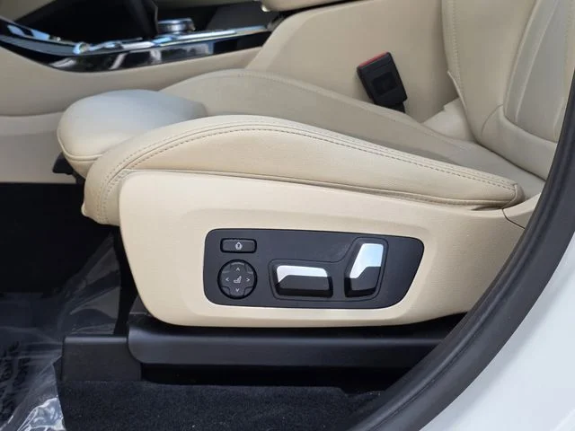 Certified Used 2020 Alpine White BMW sDrive30i image 16