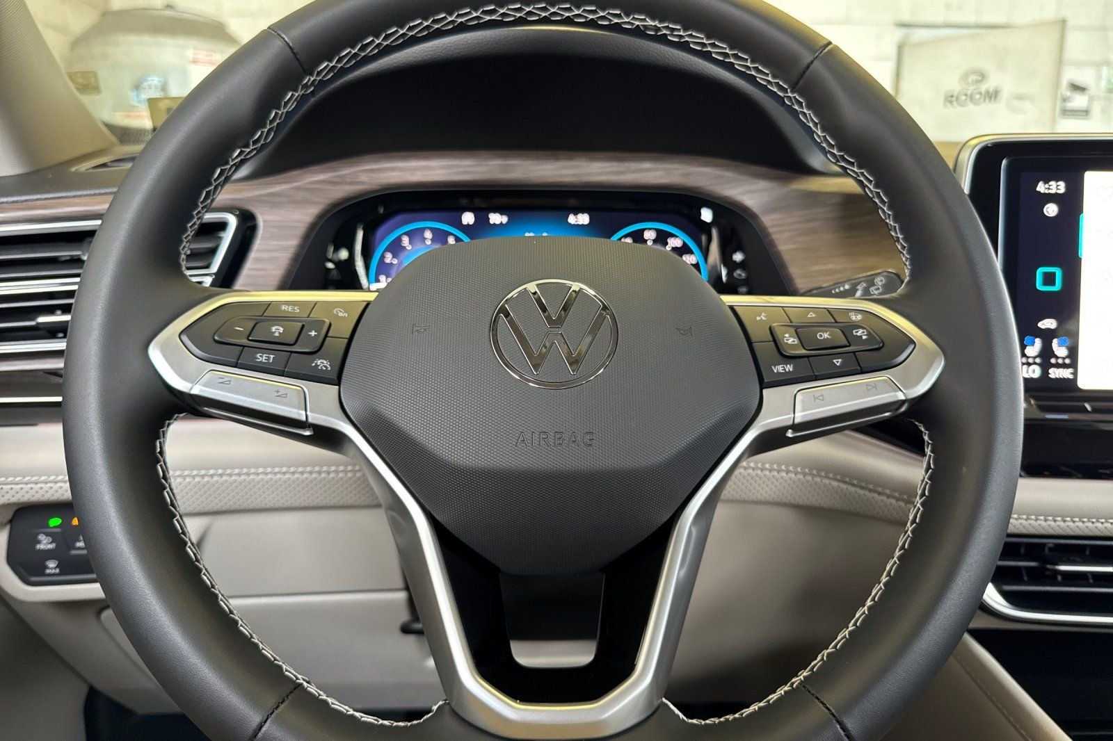 2026 Volkswagen Atlas SEL - Photo 25
