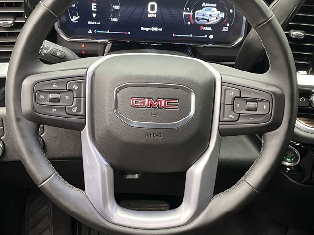 Used 2026 Onyx Black GMC Elevation image 15