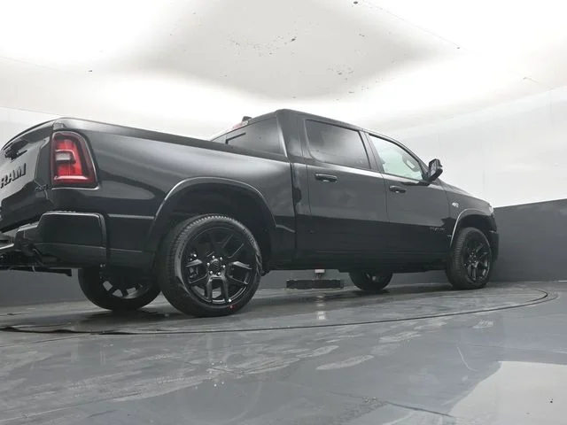 New 2026 Diamond Black Crystal Pearl-Coat Exterior Paint RAM Laramie image 40