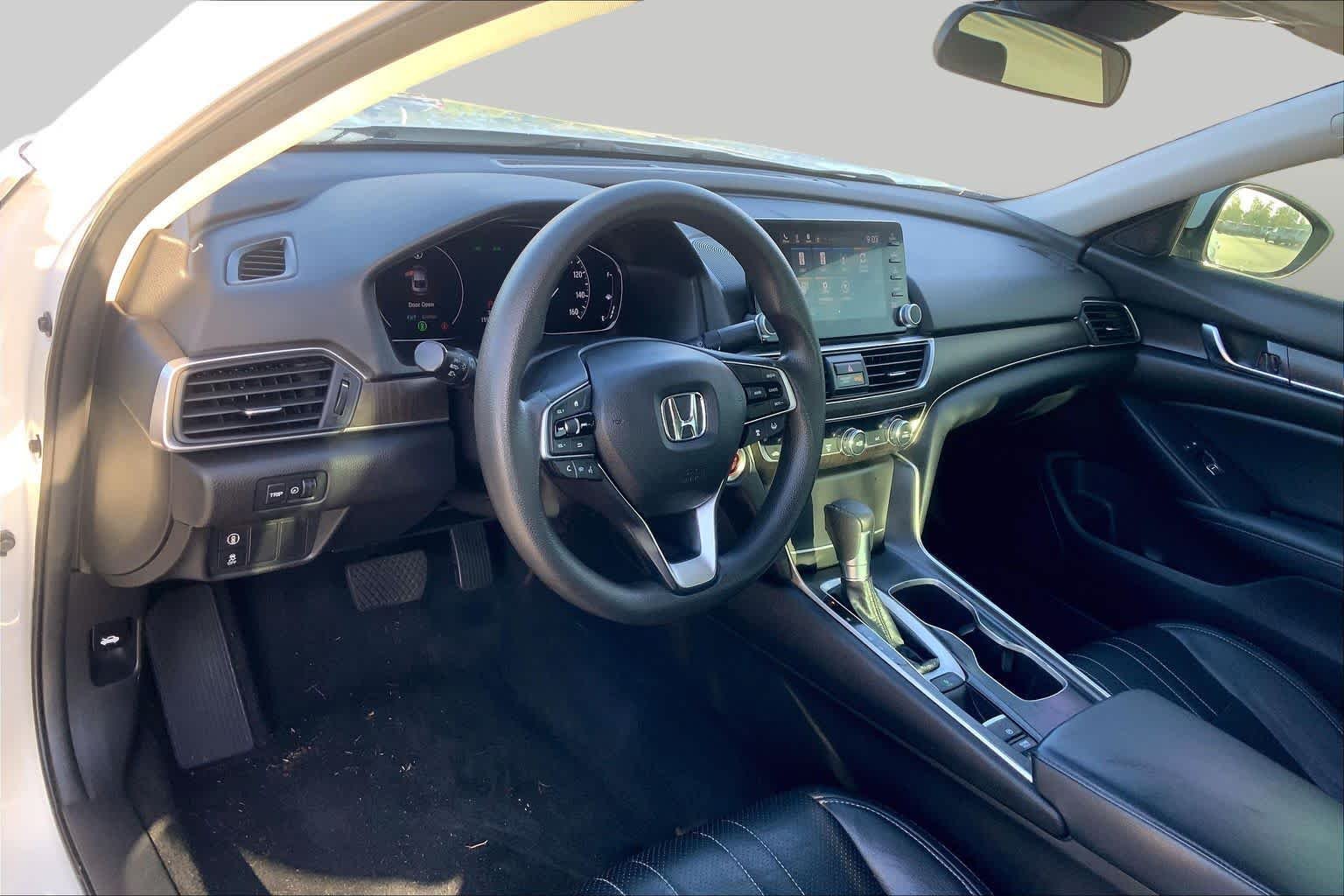 Used 2018 Platinum White Pearl Honda EX 1.5T image 16