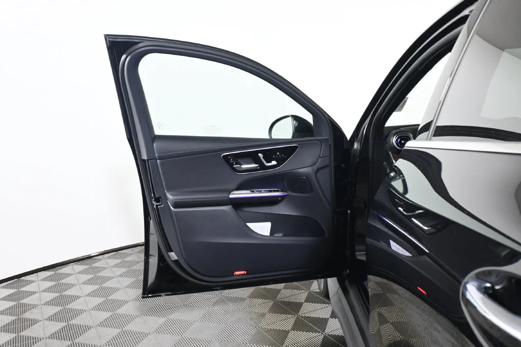 New 2027 Black Mercedes-Benz GLC 300 Coupe image 26